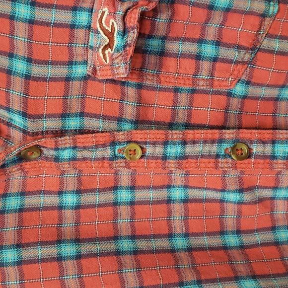 M Hollister Raspberry Blue & Red Button Down Plaid Top. - Picture 5 of 6